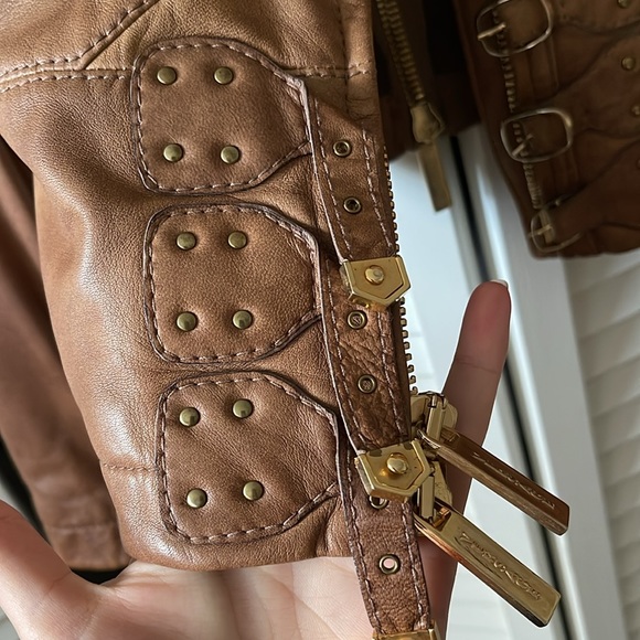 VINTAGE LEATHER FITTED VERSACE JACKET - Picture 3 of 16